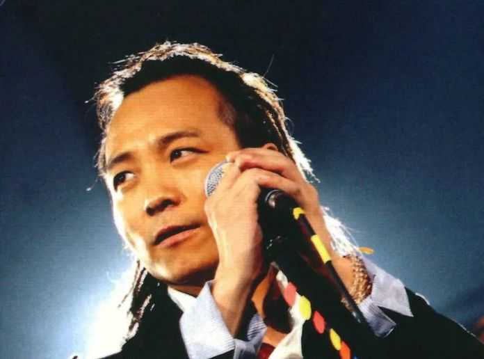 35ffbcb974da666122ad2e527042c736afbac34a 1999年,許巍臨近崩潰的邊緣,