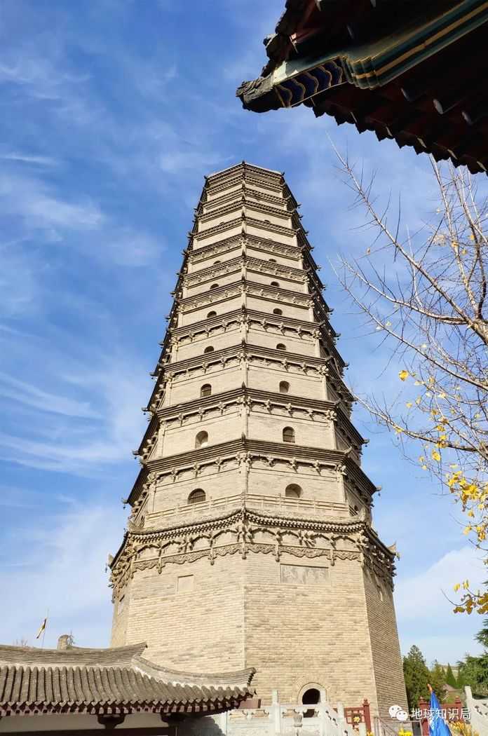 （法門寺佛骨舍利塔圖：圖蟲創意）