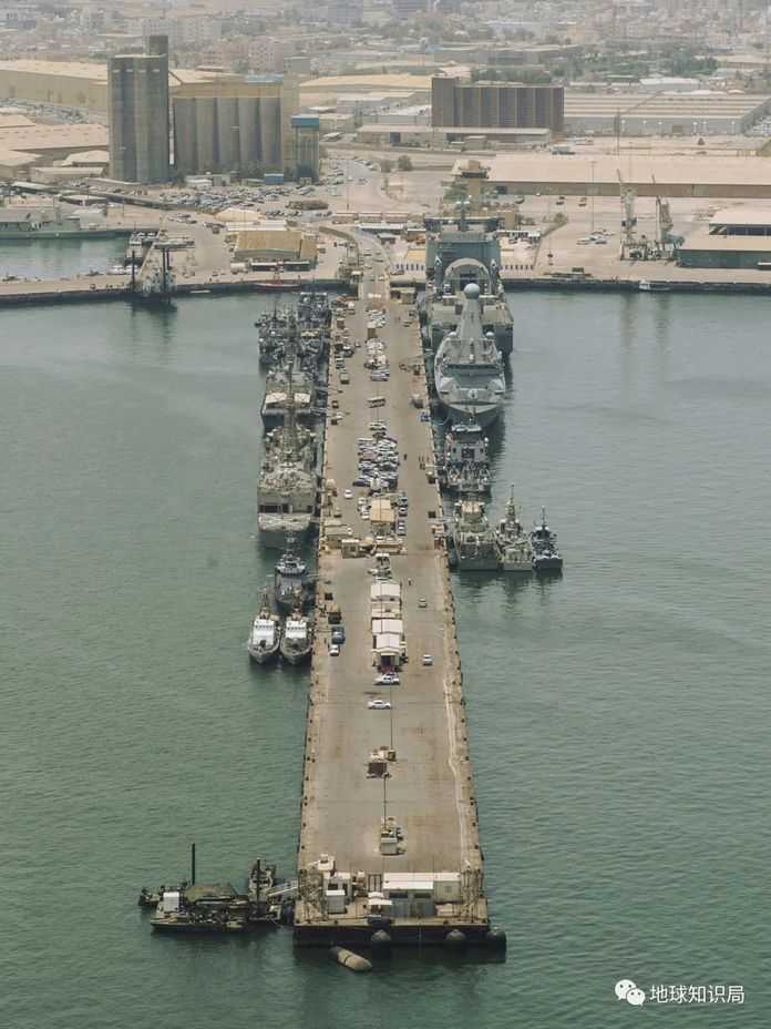 7cad5550ce52203d40855c5583e04f3f377d3847 (圖:Official U.S. Navy Page)