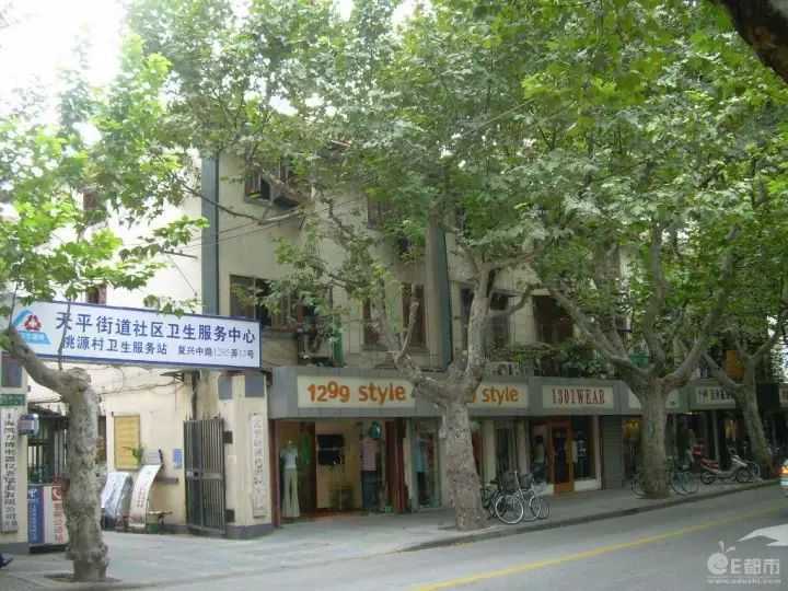 876362a8b96e8f403d5fd35962e2e0848401bd8a 桃源邨大門