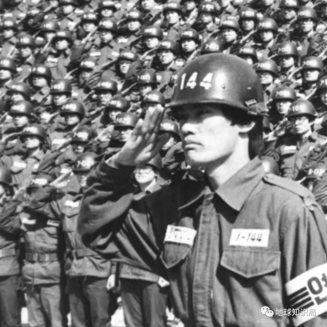 忠！誠！（圖：seoul.co.kr）