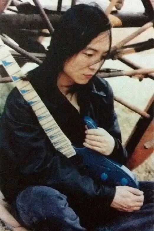 b59ba5b4938d4d4cfe360f5645c34e8740b50278 儘管如此,父母依然對他寄予厚望,