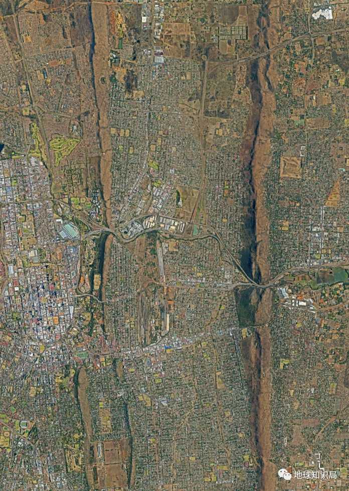 e52783e1ee3112946a8dfbf5254fd4a14695533b (圖:google earth)