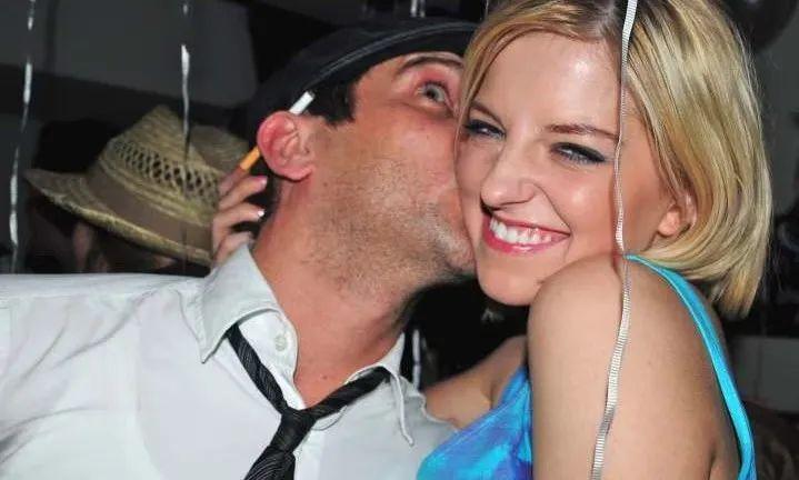 4327df0f-2ba4-4edb-96af-7ca404ea8b11