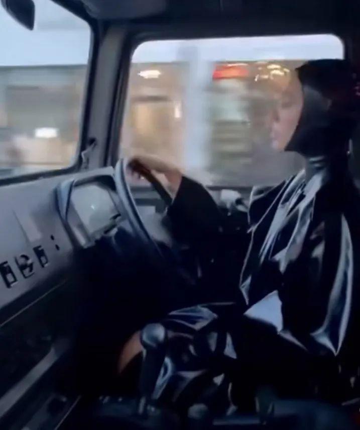 6a1913b9-86c9-4bc5-8712-8b9aea7cd325