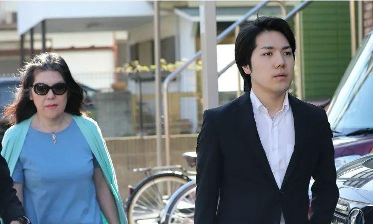 8fd091eb-3a11-49bc-bd7f-8bfdaba01983