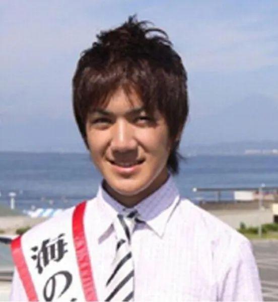 b43b84b6-0373-4738-a389-e5933b3fca03