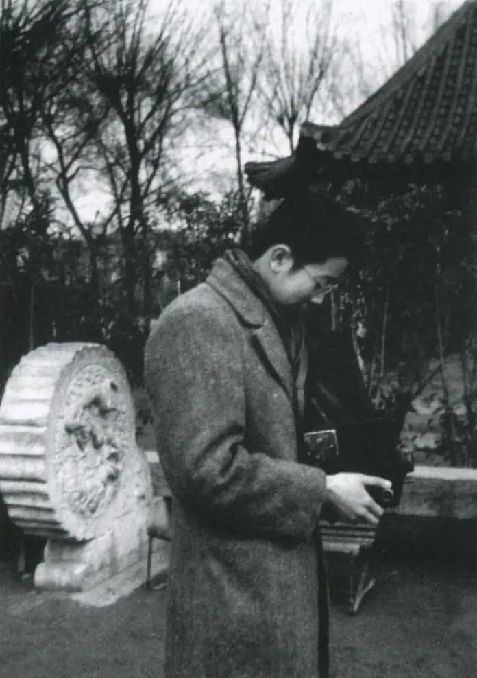 正在攝影的周海嬰