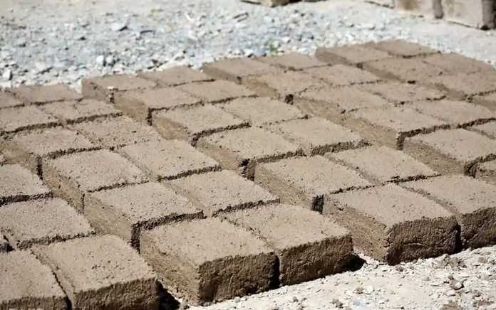 fe8b22ba6dbc99fa3ac00150f7c8dee1c925278c 一上午八十塊磚