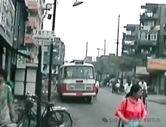 7322231aaa5ed3aa6c7968dc4aee28f4f8ba9a32 1993年票價表:76路