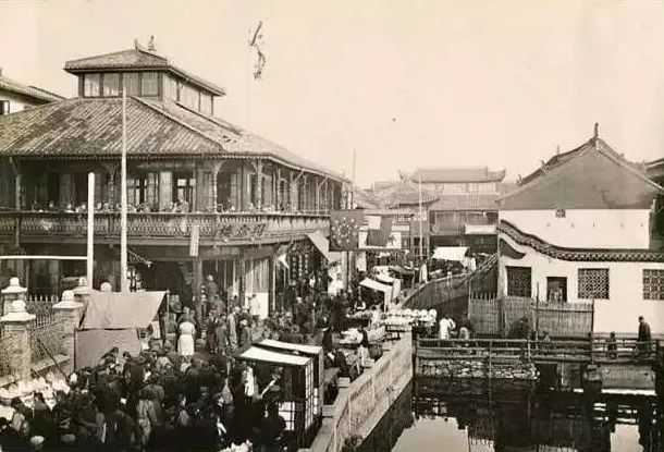 20世紀初，上海城隍廟「得意樓茶樓」