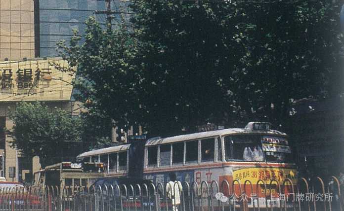 eeeda825d69fb9e899460faa1c038781662e63a9 1997年交通旅遊指南:76路