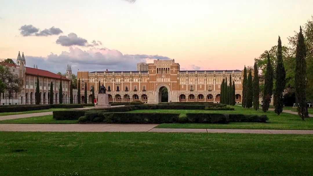 根據大學網站上對該課程的描述，