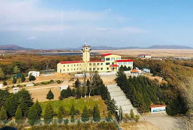 dd4b63a35b198bebf64b679af6f295208757f3d6 琿春市的防川最接近圖們江入海口