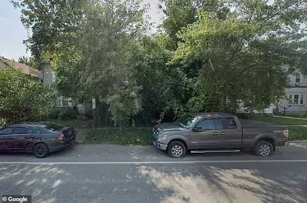 48a8bb59b2df73fa47e5c7ec57d0a164642d7bd6 網友已經人肉到莫雷諾的住所