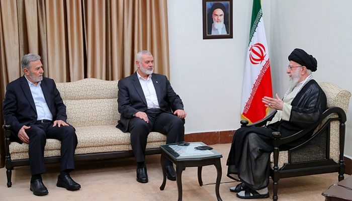 172241077645788300_a700xh