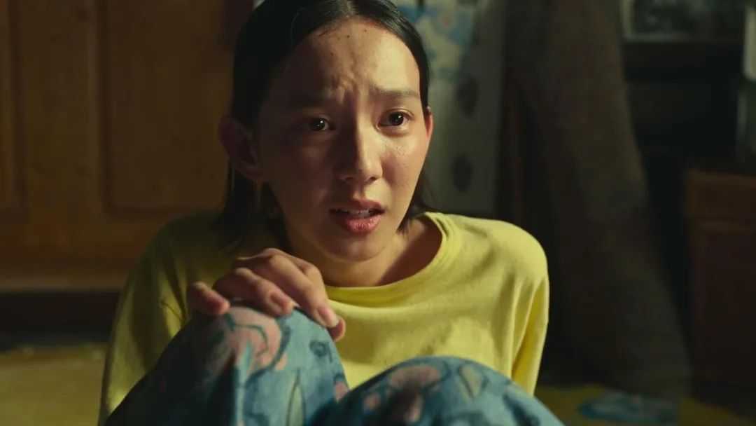 d995c76d3281f9f5b410f82e8de1b2a0be6ec7a5 母親的房間似乎是可以連接另一個世界