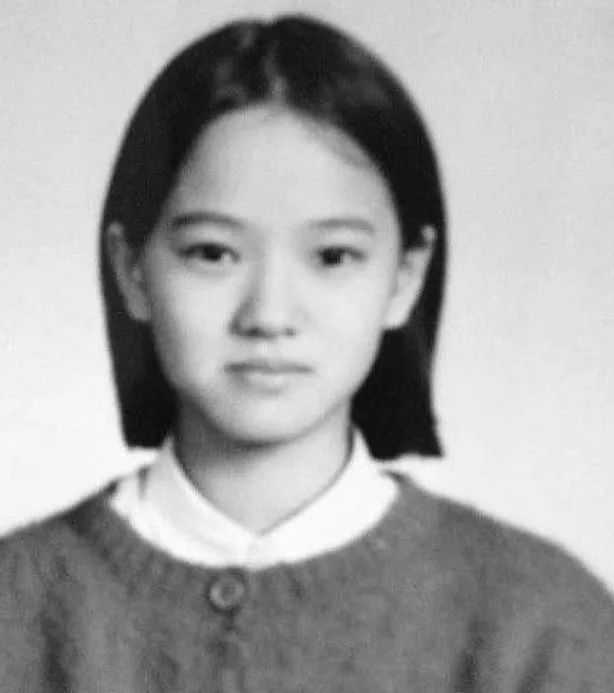 學生時代的伊能靜