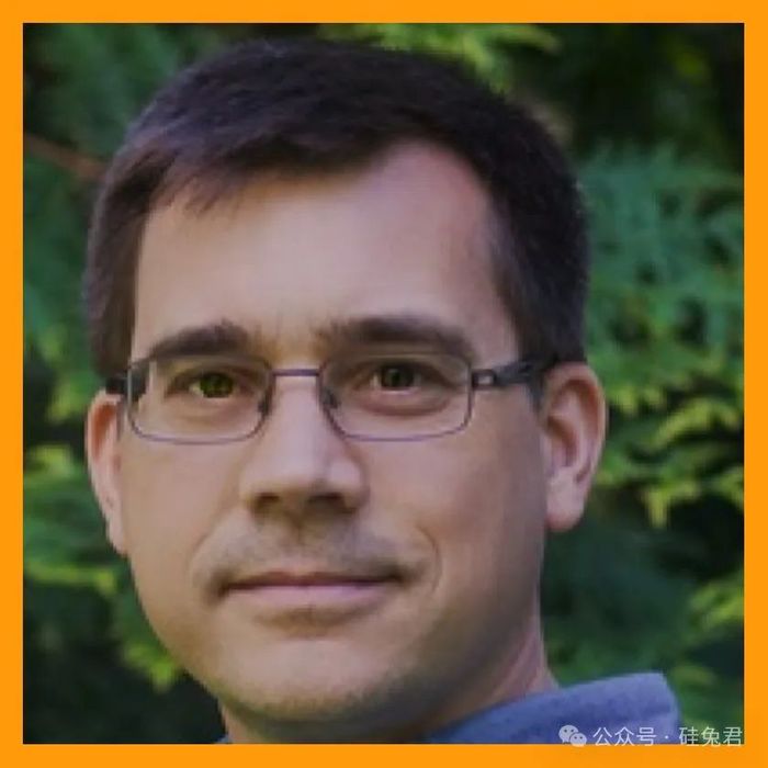 171817204857440600_a700xh