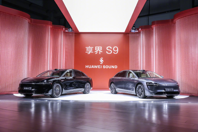 172302662853471400_a700xh